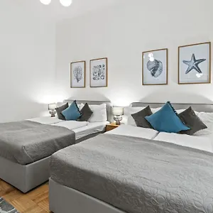 Apartamento Close To Augarten, 5 Min Walk To U4 Friedensbruecke, Viena