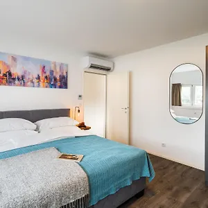  Апартаменты Urban Island I Riverside