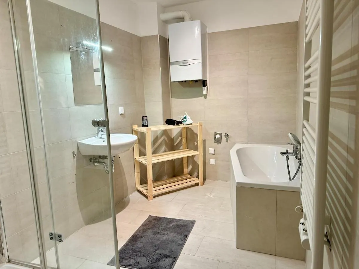 90 M2 Apartment With Balcony & Free Parking Vienna 0*,